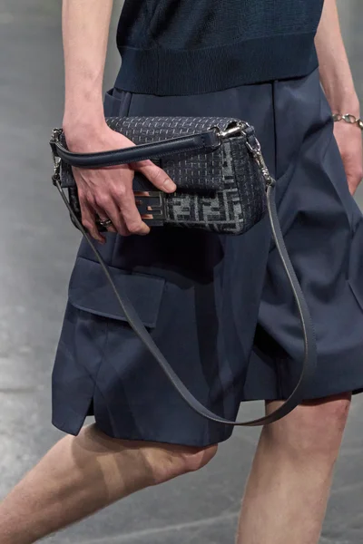 Look 61